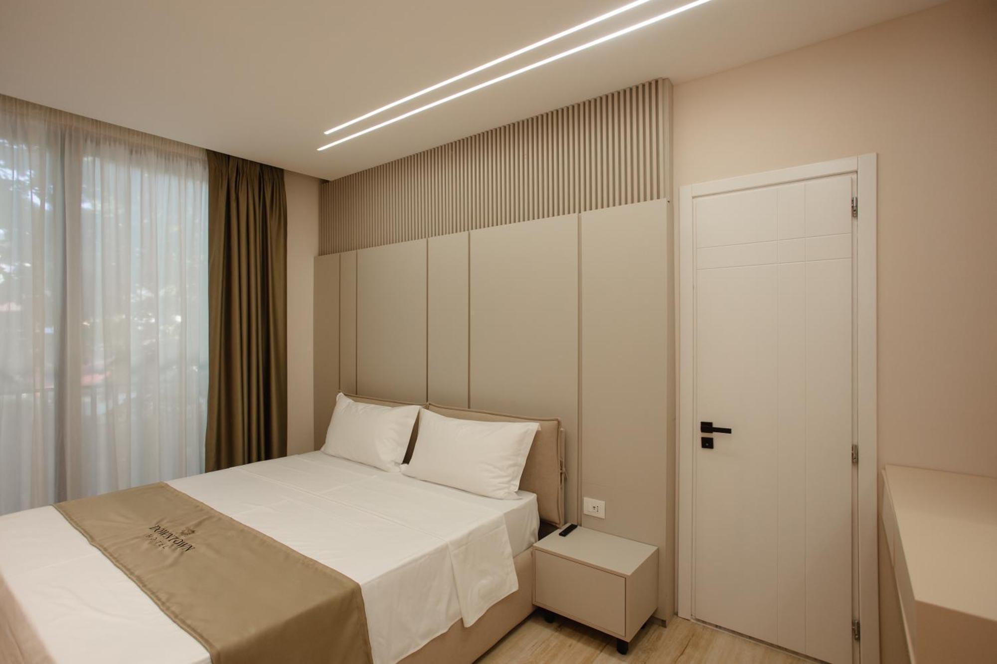 Downtown Hotel Shkodër 外观 照片