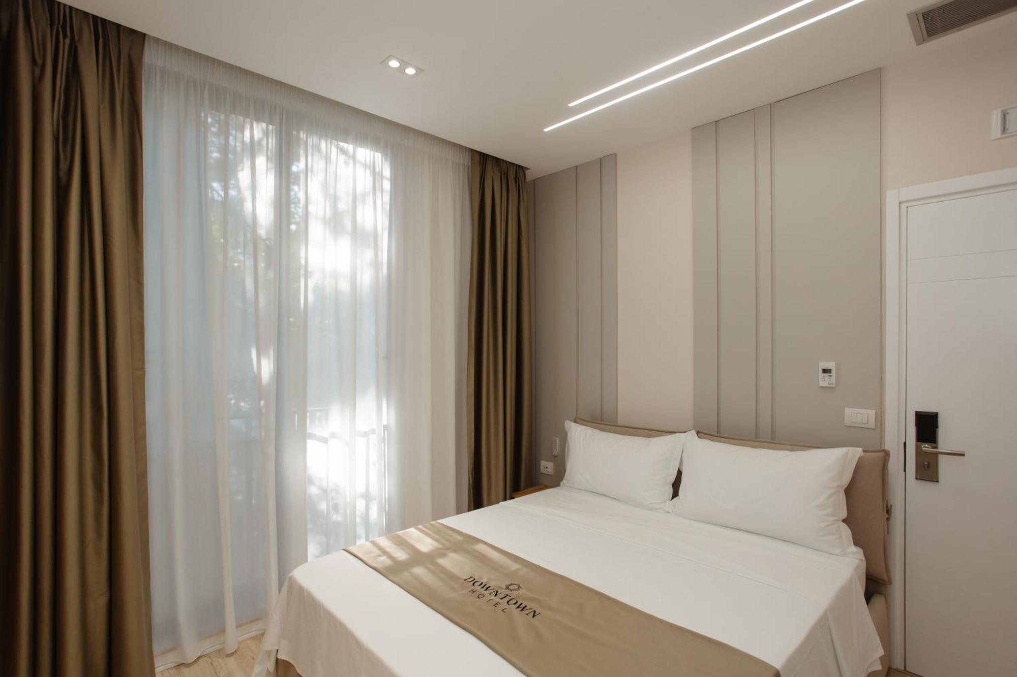 Downtown Hotel Shkodër 外观 照片