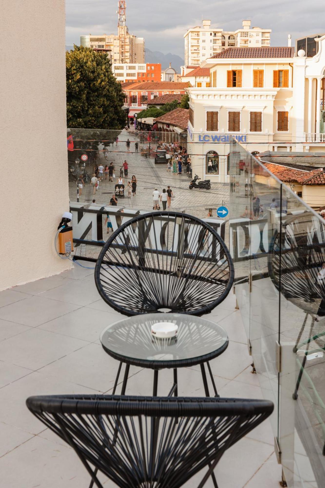 Downtown Hotel Shkodër 外观 照片